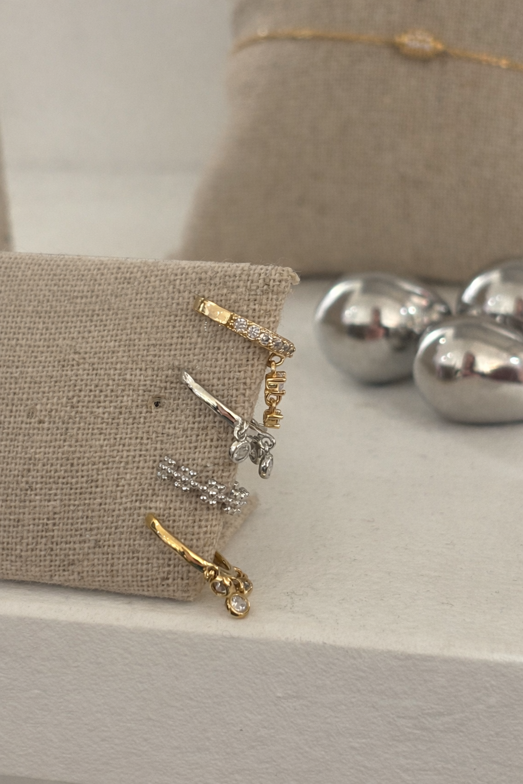 Ear cuff