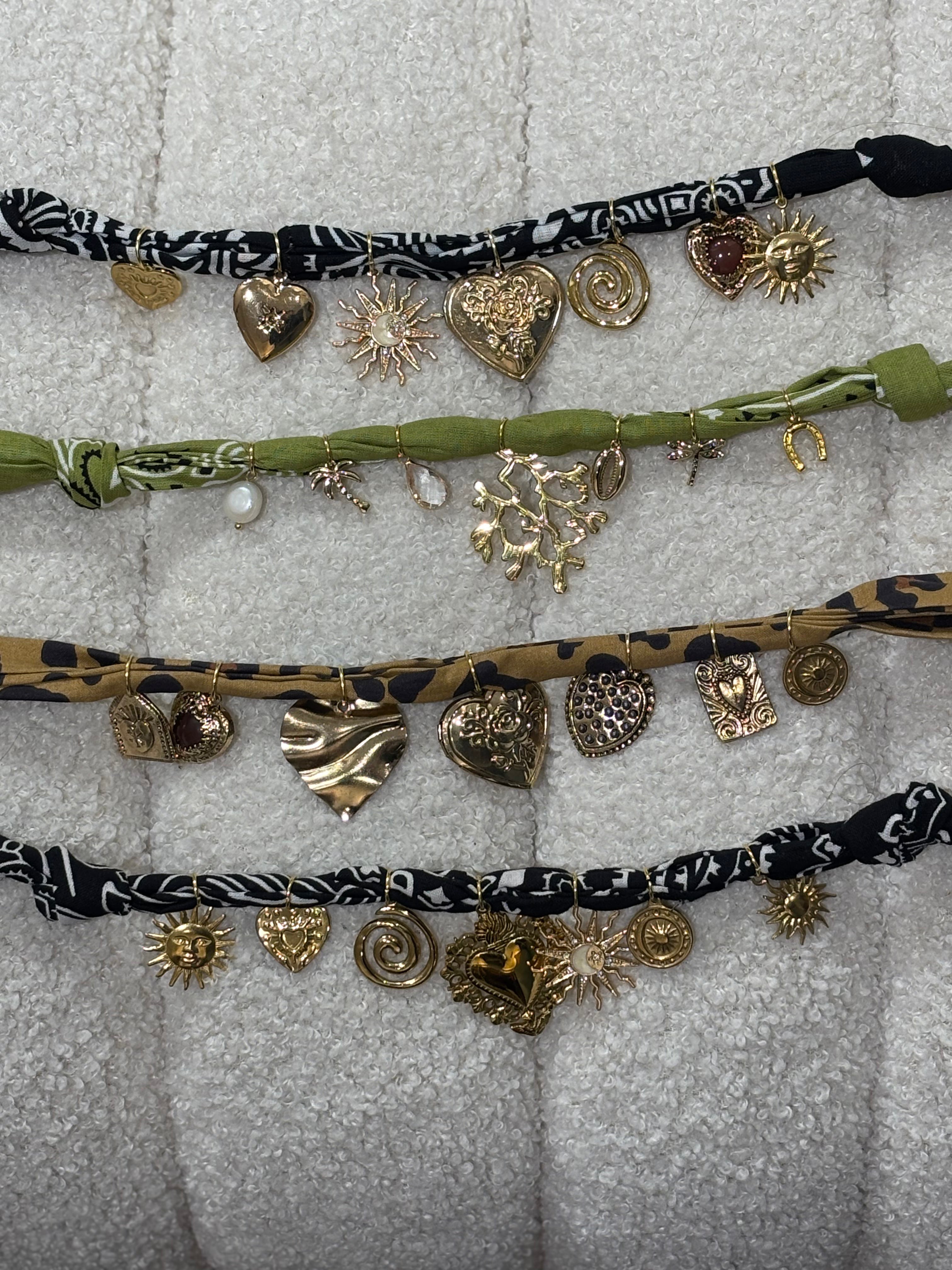 Collier charms